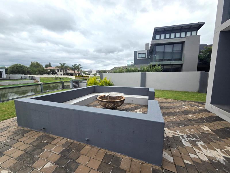 5 Bedroom Property for Sale in The Islands Estates North West